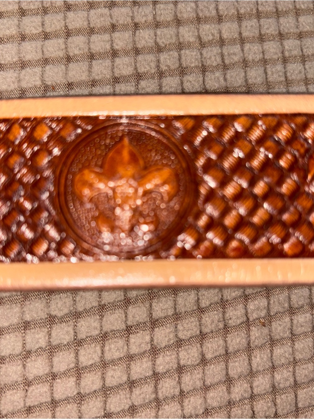 Boy Scout Tooled Brown Leather Belt with logo Buckle and designs marked size 50 - Picture 4 of 10